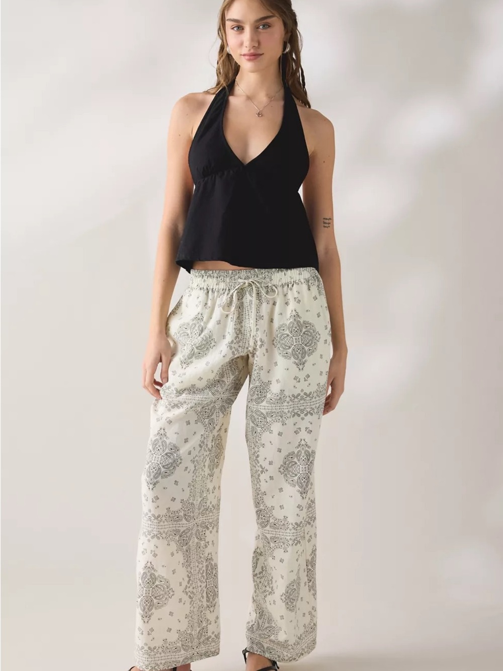 Women’s Cream Paisley Drawstring Lounge Pants